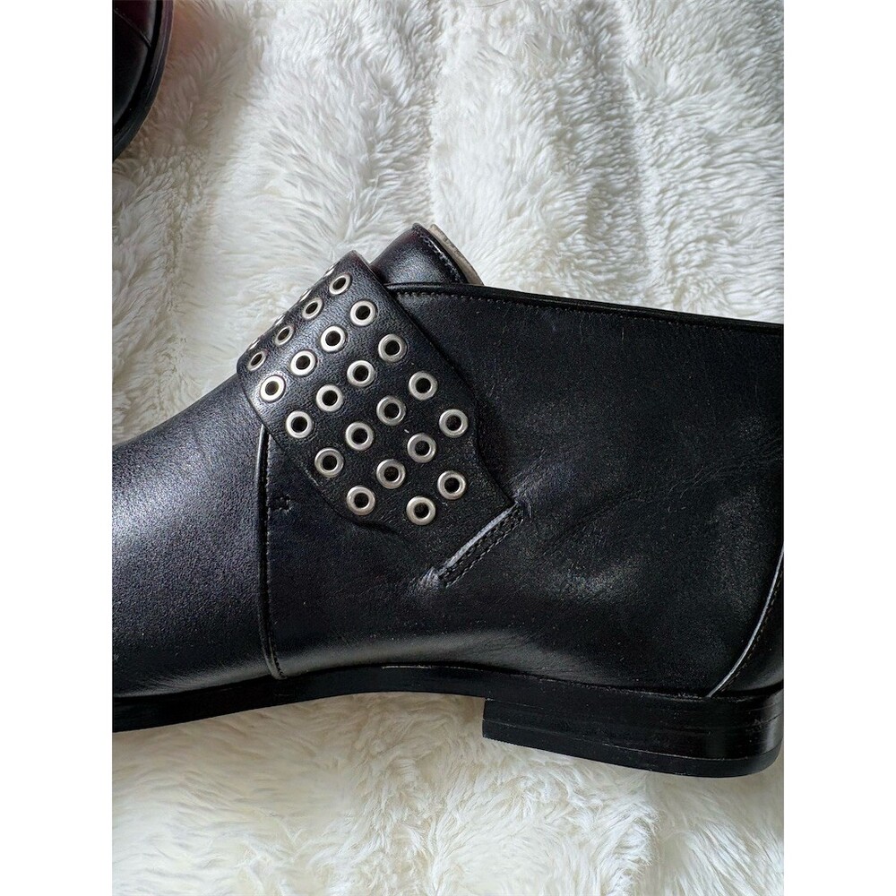 Michael Kors Womens Ankle Booties Black Grommet Strap Buckle Size 8.5M - Picture 5 of 8